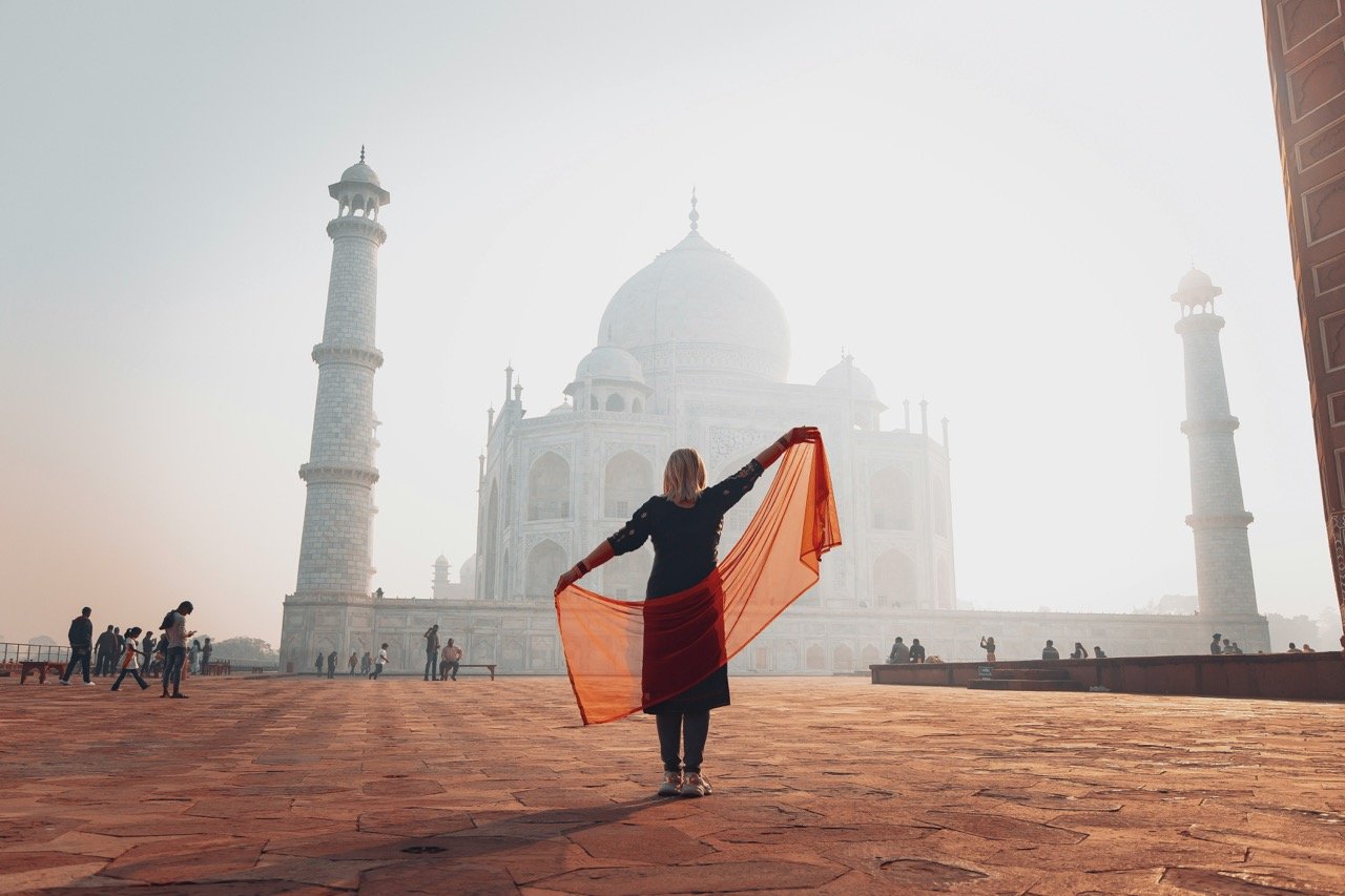 TajMahal_Girl Large