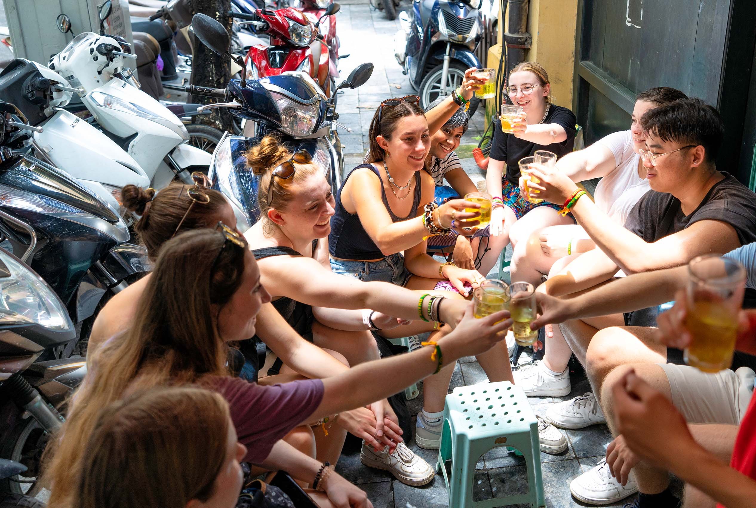 Vietnam_groupdrinks
